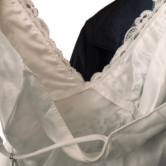 Bloom Jonquil GOWN LONG Bridal White Beaded Camisole Small TAGS ON Silky Wedding - Picture 13 of 15